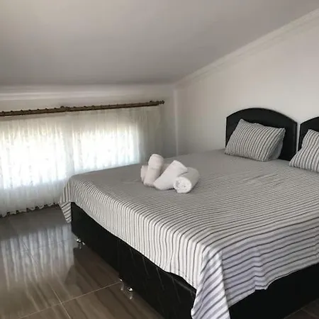 10 Sleeps, Spacious For Large Groups - Awz 308 فيلة أيدين